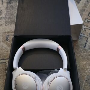 White Over-Ear Headphones with Rose Gold Accents